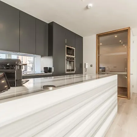 The Michael Collins - Hiphipstay Apartment